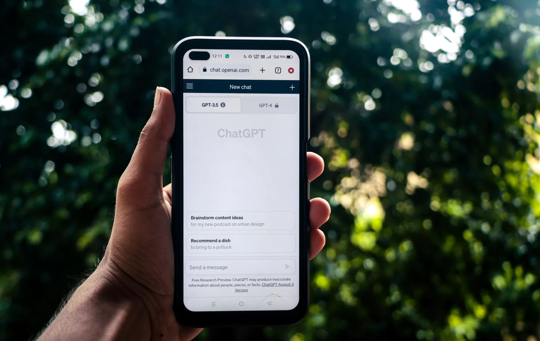 Чем MAX отличается от Telegram для бизнеса